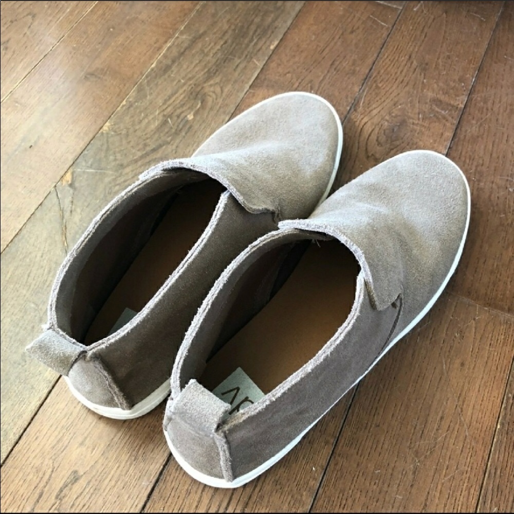 Dolce vita high top sneakers